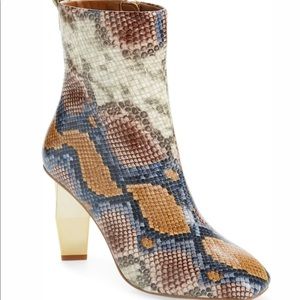Chic Snake Print booties